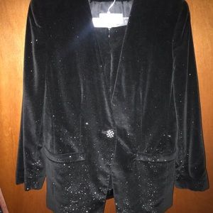 Black FridayLiz Claiborne Velvet Suit (High Style)
